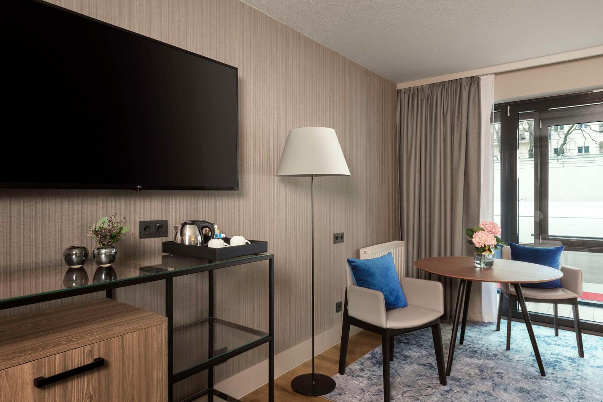 Nh Kurfuerstendamm Hotel 4*