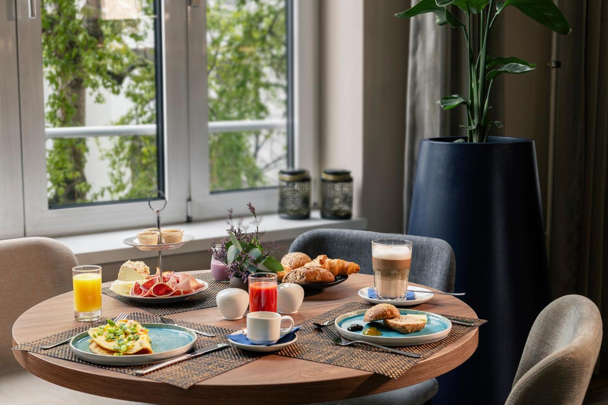 Nh Kurfuerstendamm Hotel 4*